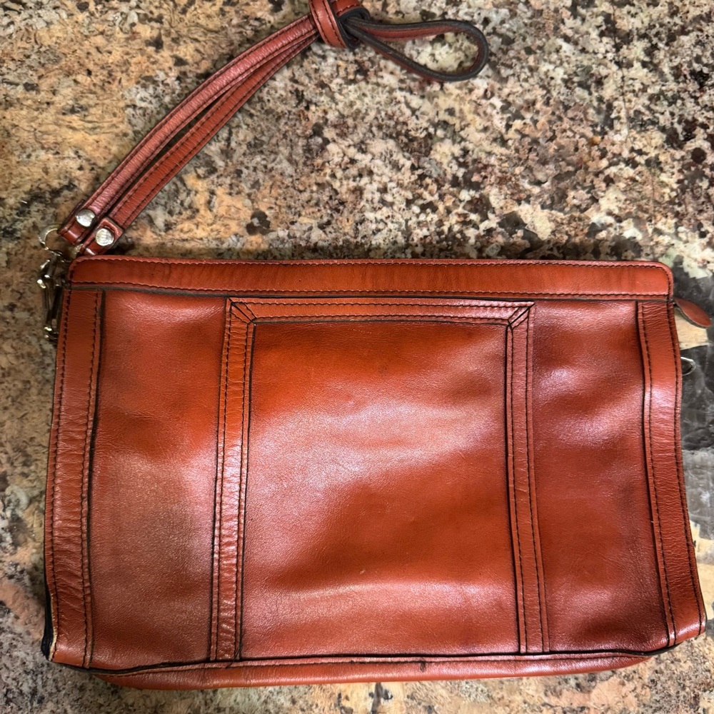 Collectables Brown Leather Shoulder Bag with removable straps